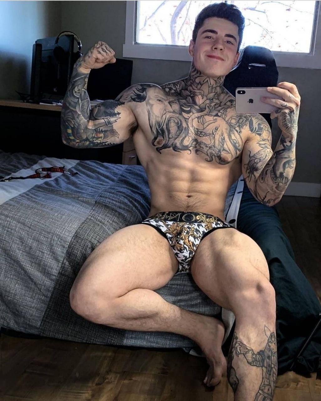 Devoted dirty talk Jakipz of Exposed
0