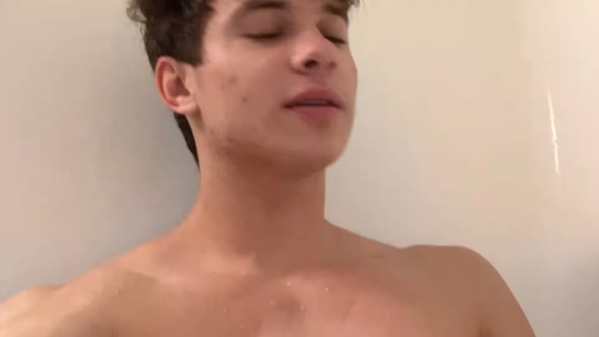 e-boy  anal toy CJ Clark twitter
6