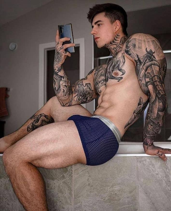 Effervescent  wanking off big cock Jakipz onlyfans leaked pics
1