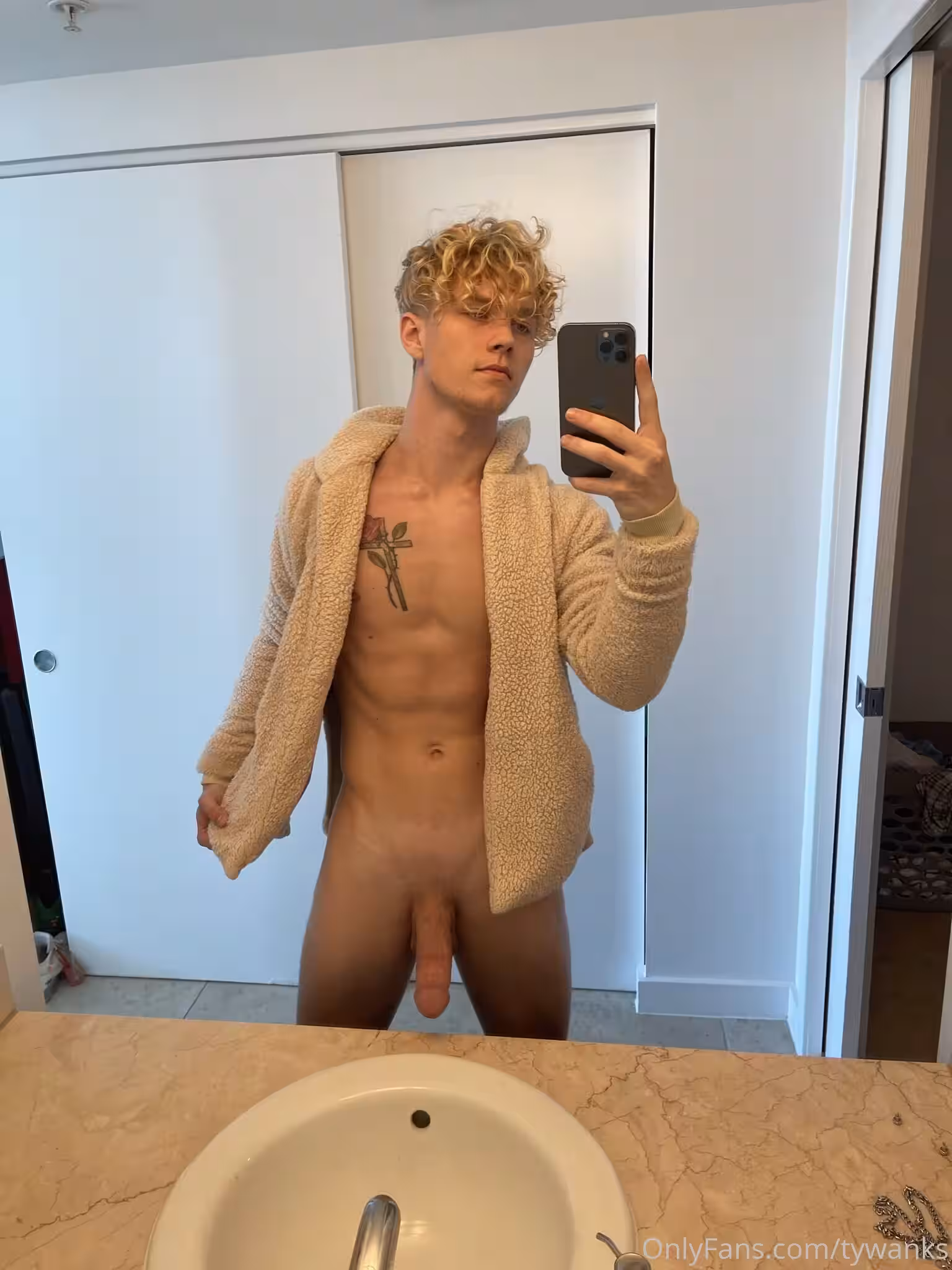 Epic Authentic nasty Tyler Pauley Nude onlyfans Vid
0