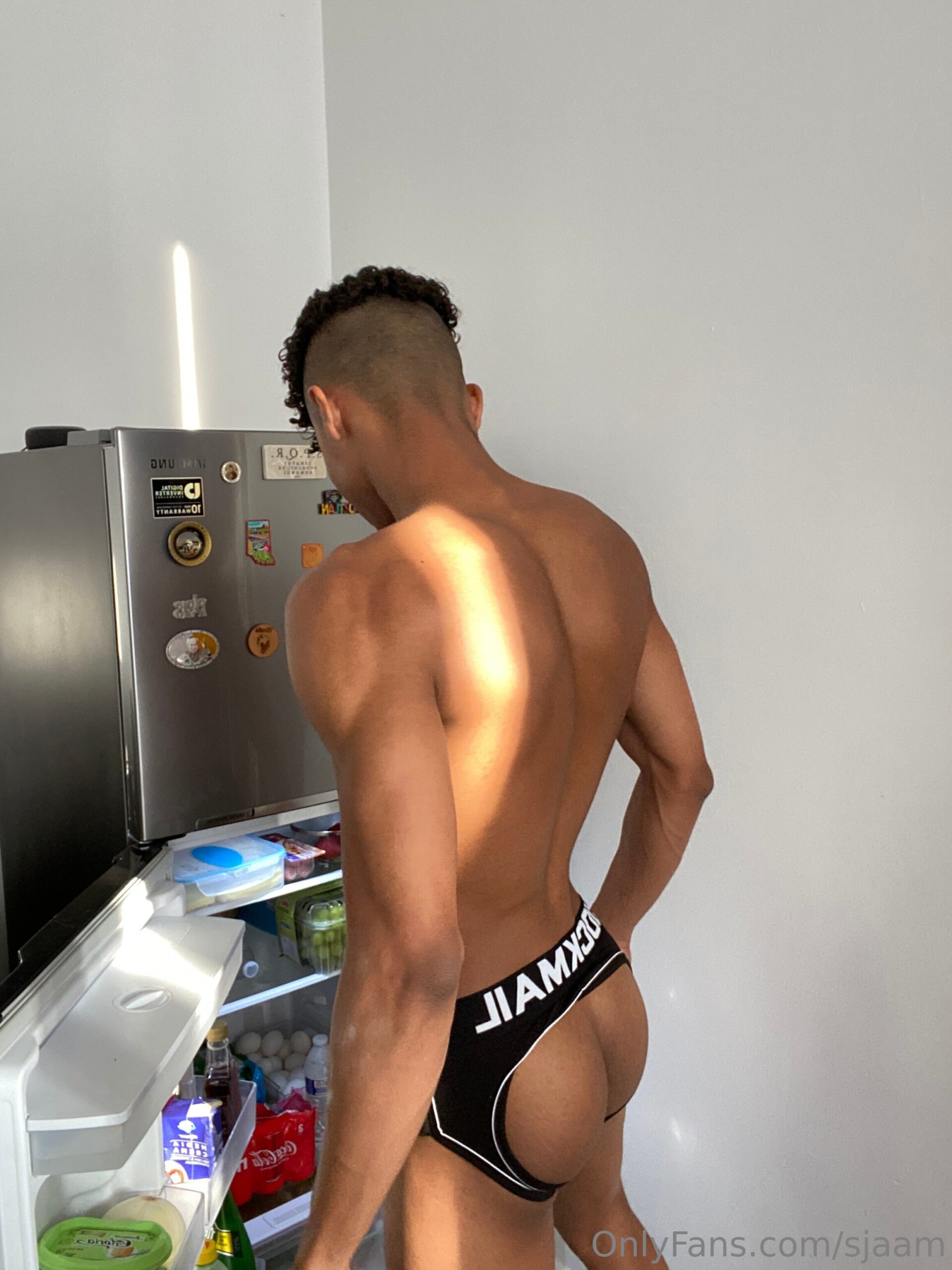 Epic dildo sjaam big pecs
2