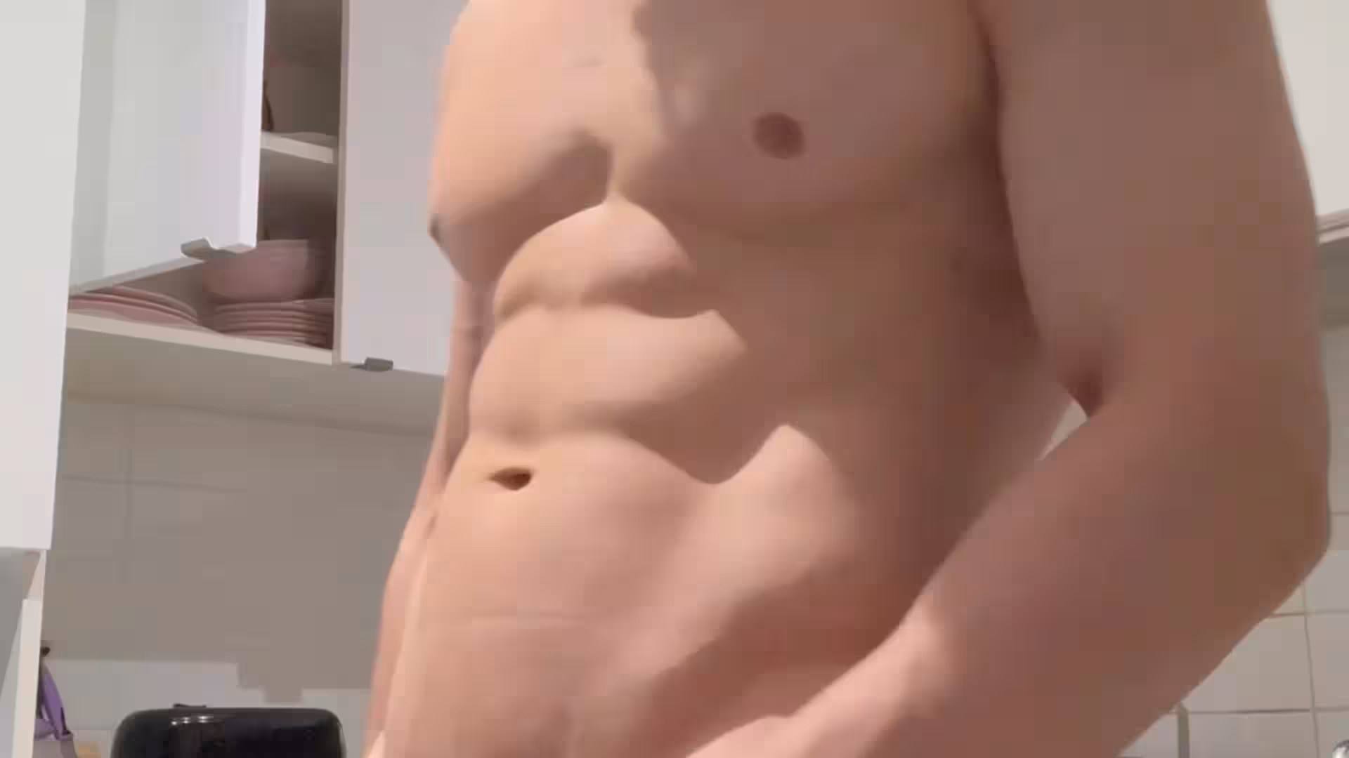 Epic Exotic Youssef khelil big pecs
3