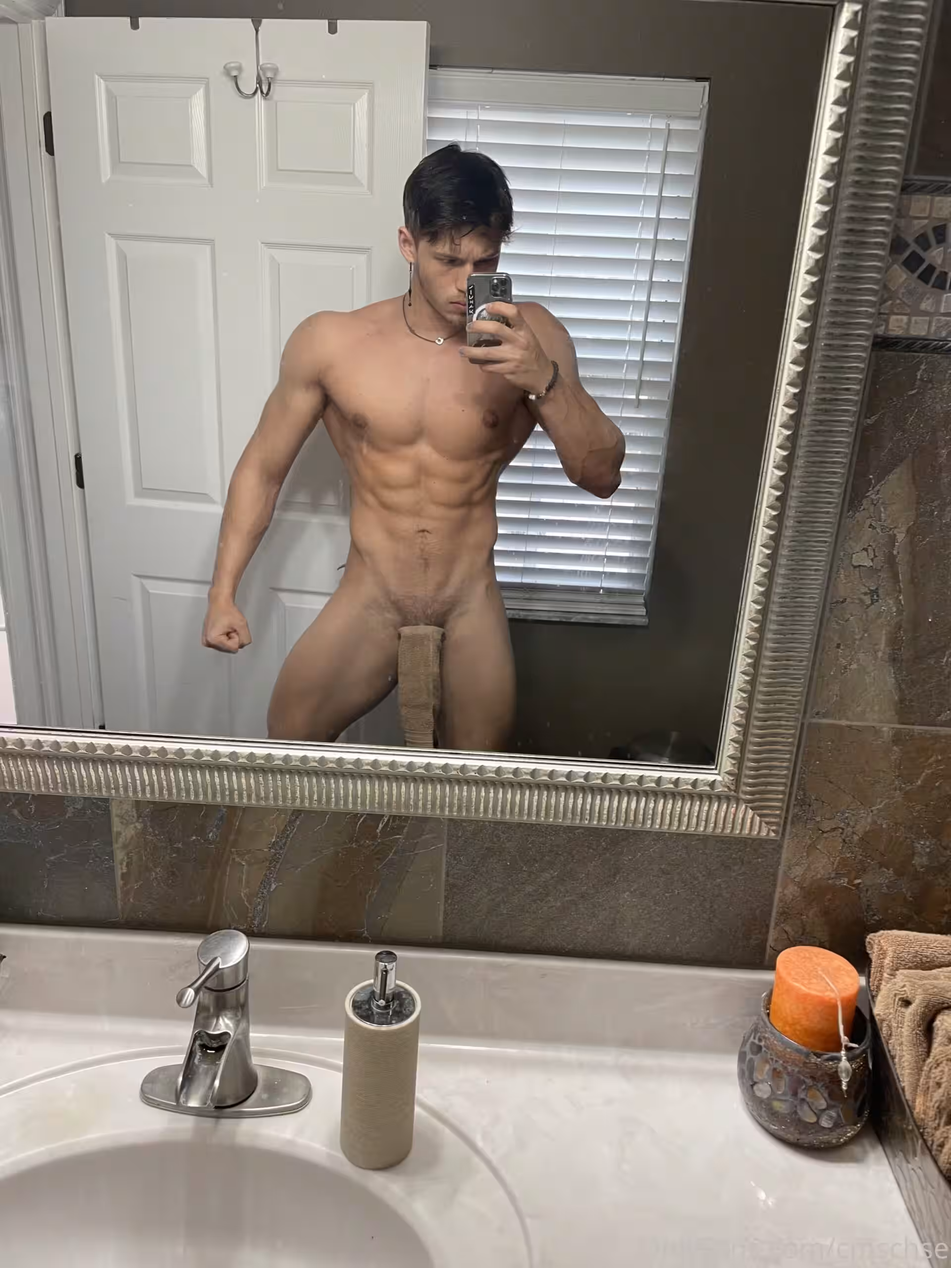 Epic jock Chase Stobbe hunk
2