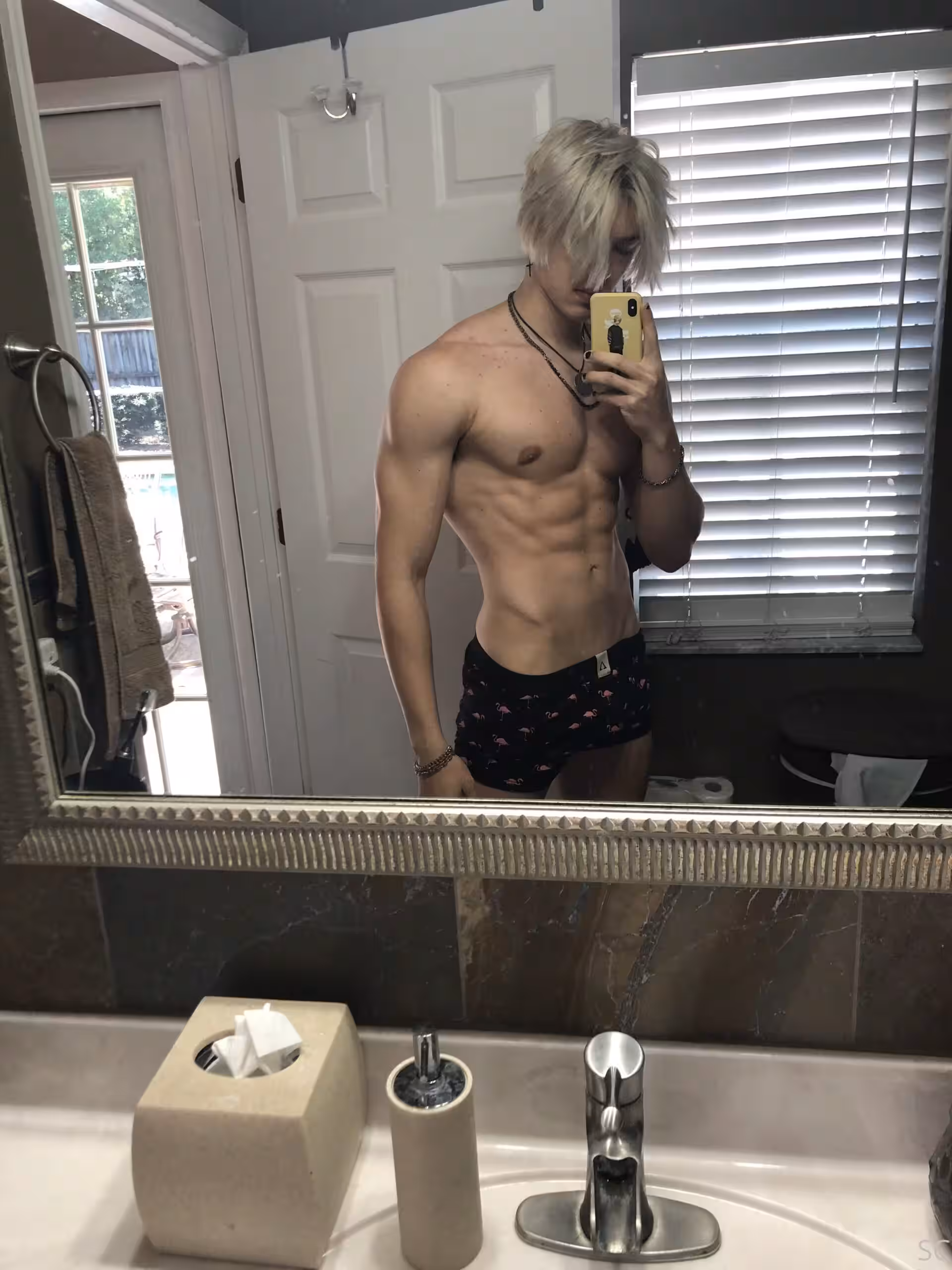 Epic muscle tiktok star Chase Stobbe Onlyfans nude
2