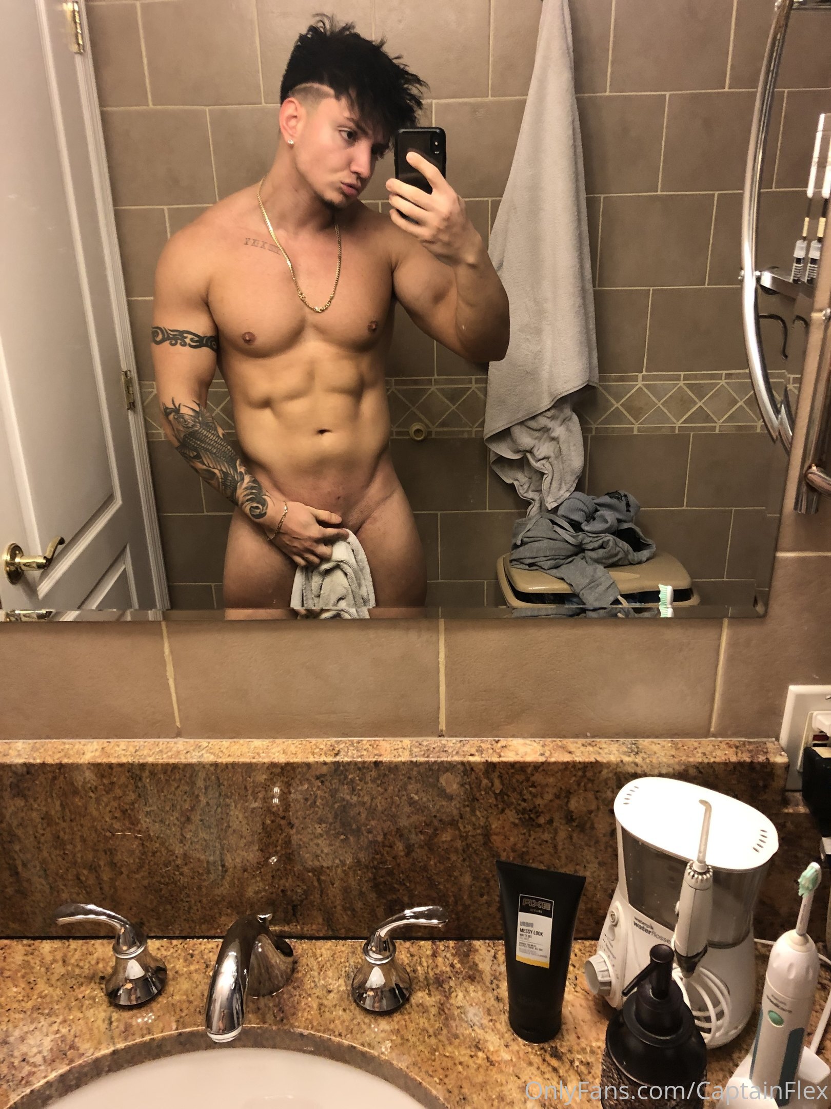 Epic OF GUY body worship teenhulkfranco leaked onlyfans pic
7