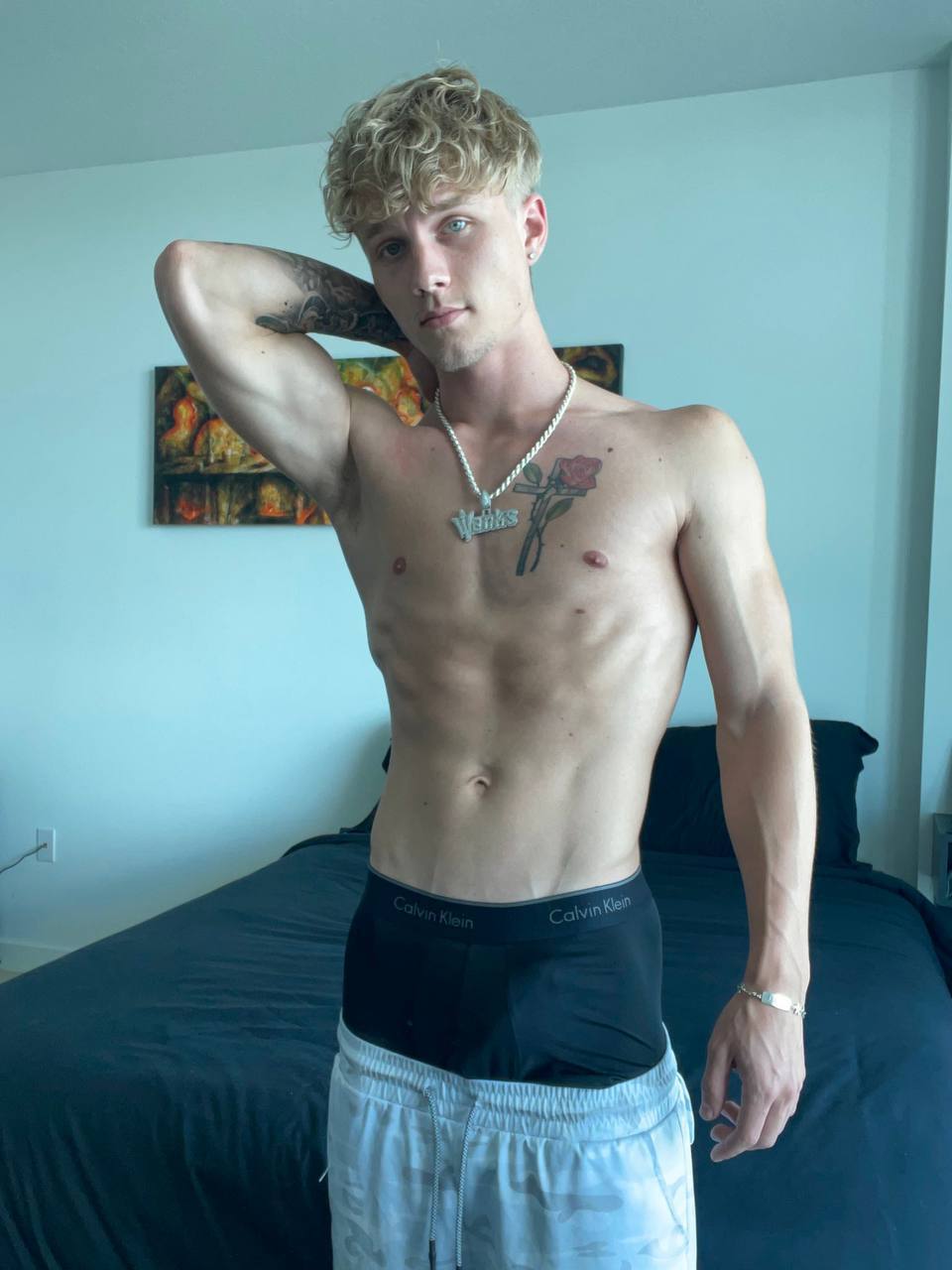 Epic slutty hoe jock Tyler Pauley of Full Clip
0