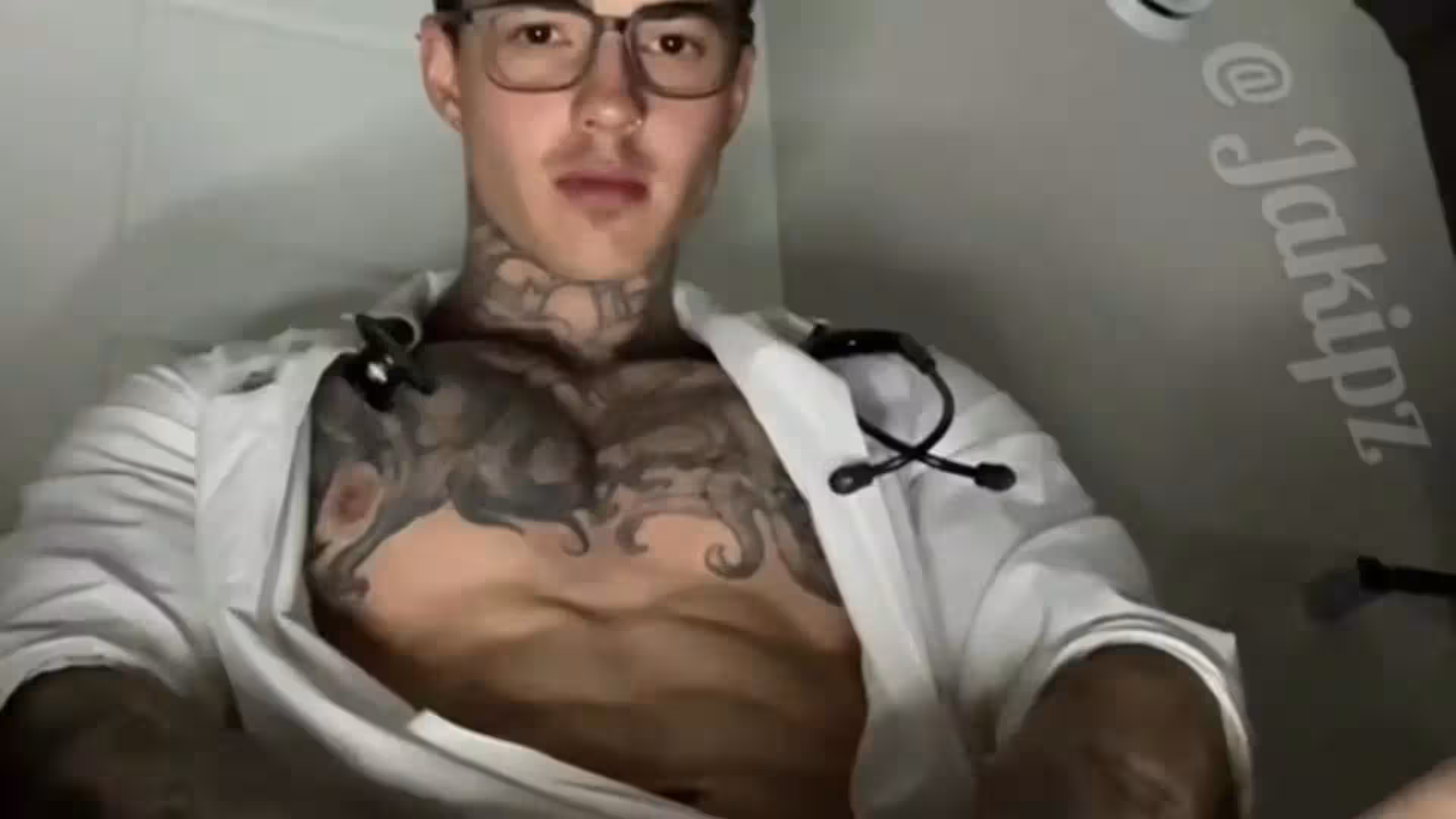 Epic tiktok star Jakipz Nude Patreon
0