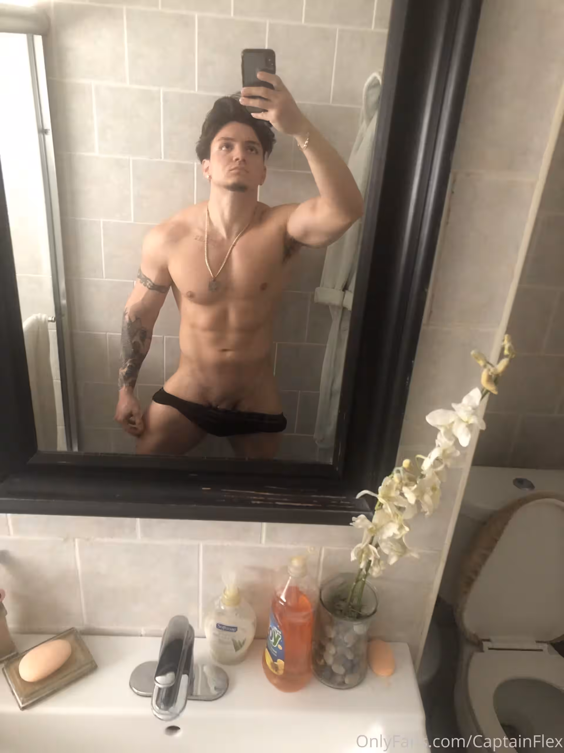 Exposed Effervescent  body worship captainflex leaks pic
7