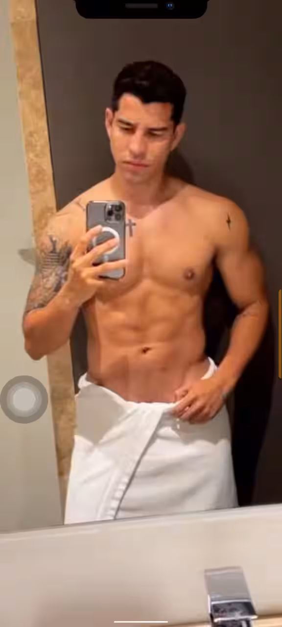 Exposed Effervescent  tiktoker Jakipz leak pic
0