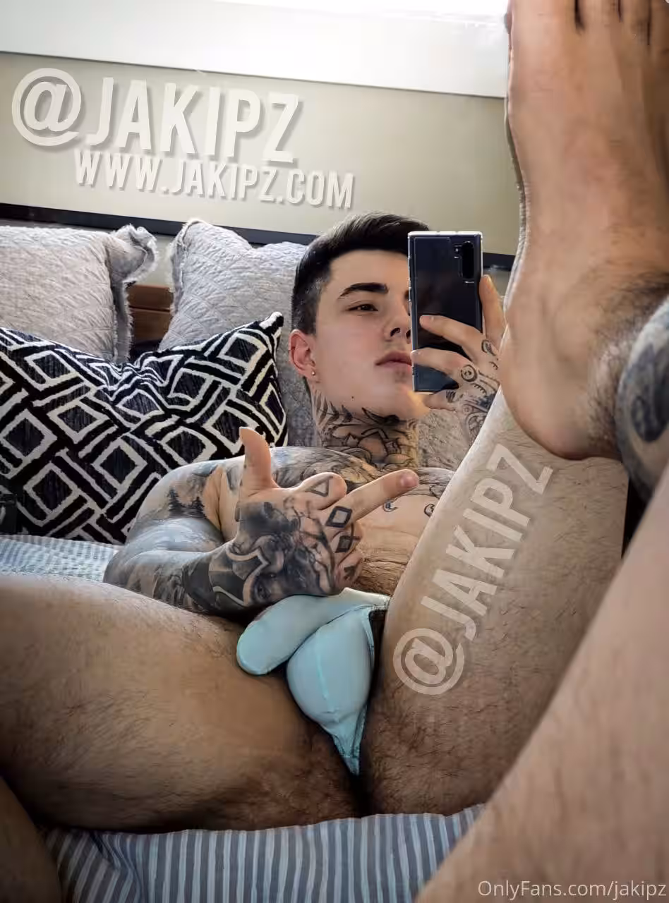 Exposed fuckboy big cock Jakipz nude
3