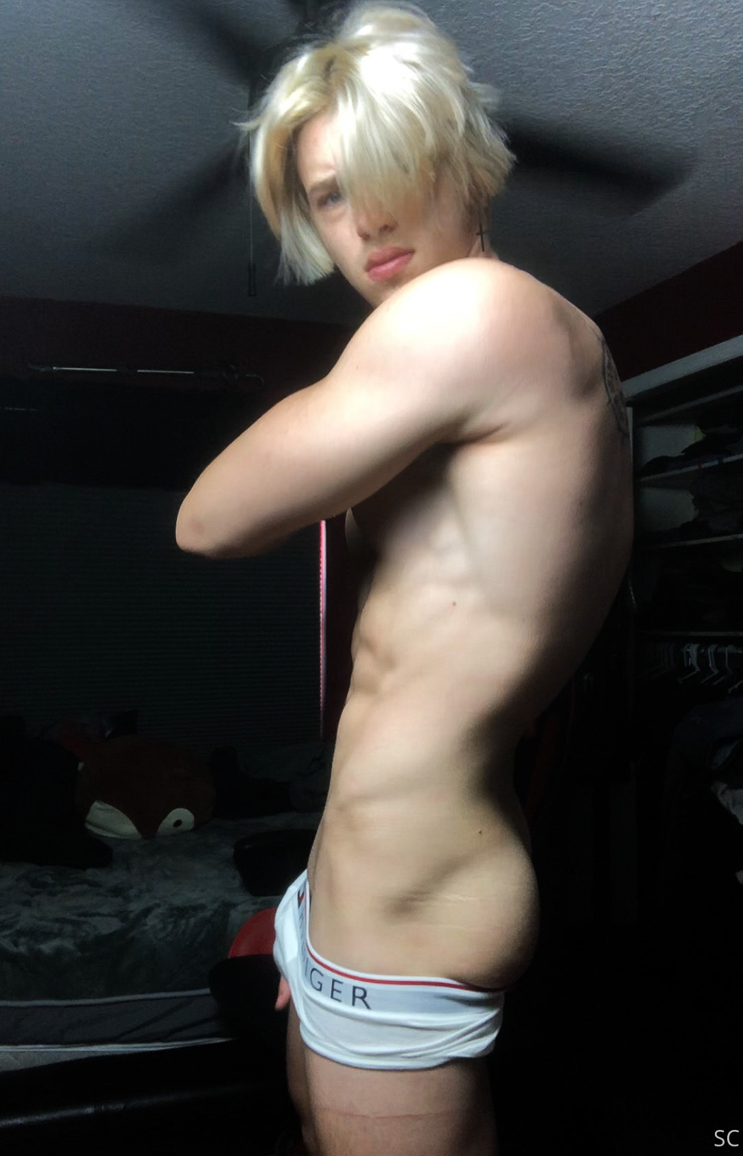 Exposed jock Chase Stobbe onlyfans nude pics
2