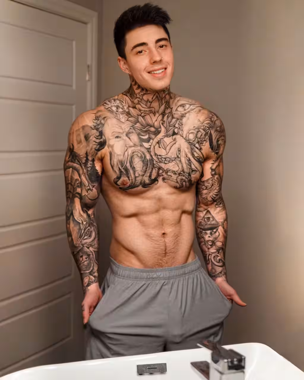Exposed muscle big dick Jake Andrich male thot Full Clip
0
