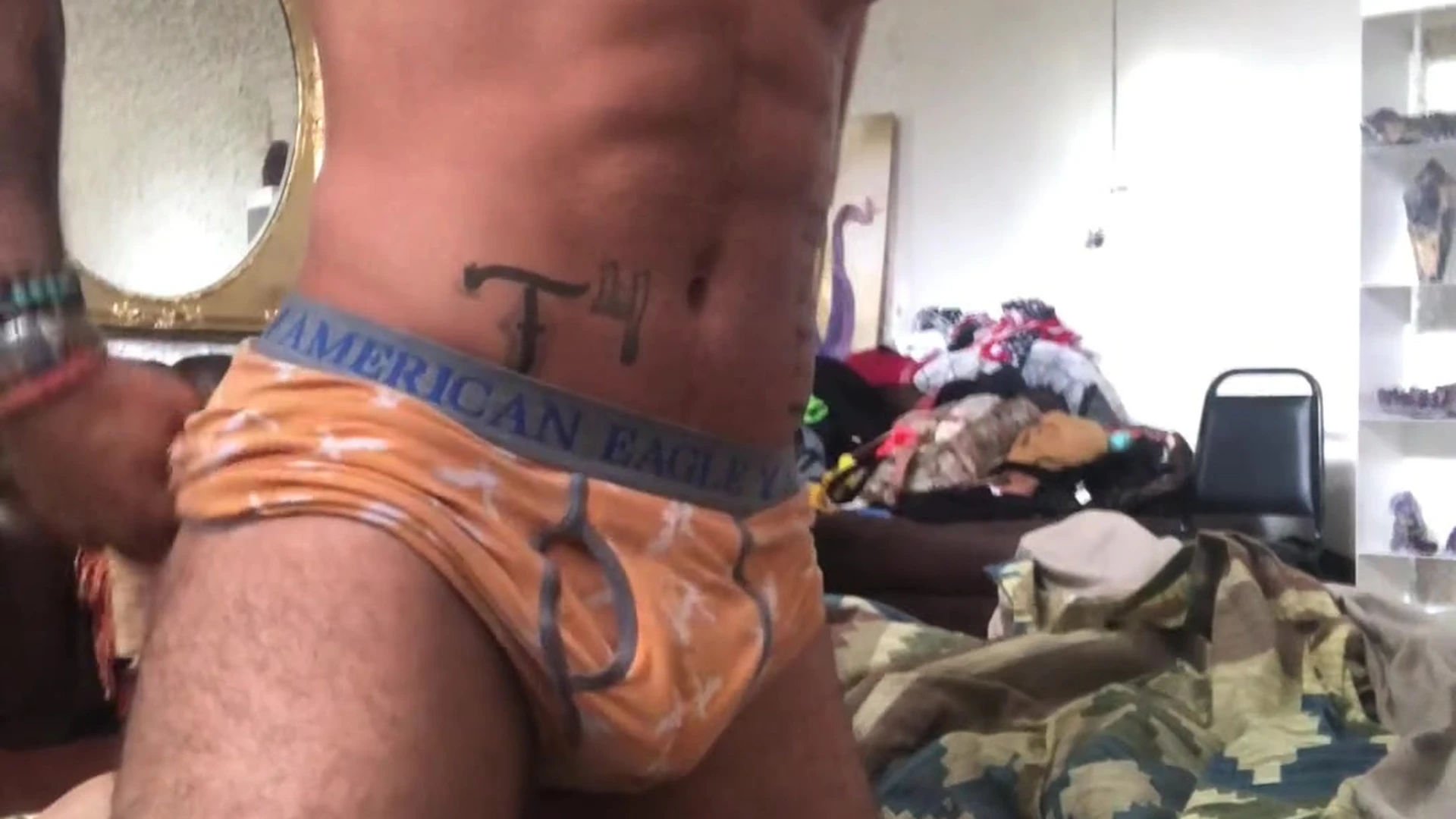 Flashman Wade dallaswade A little teaser that cuts off right before the really juicy good stuff the twerk video i sent it
0
