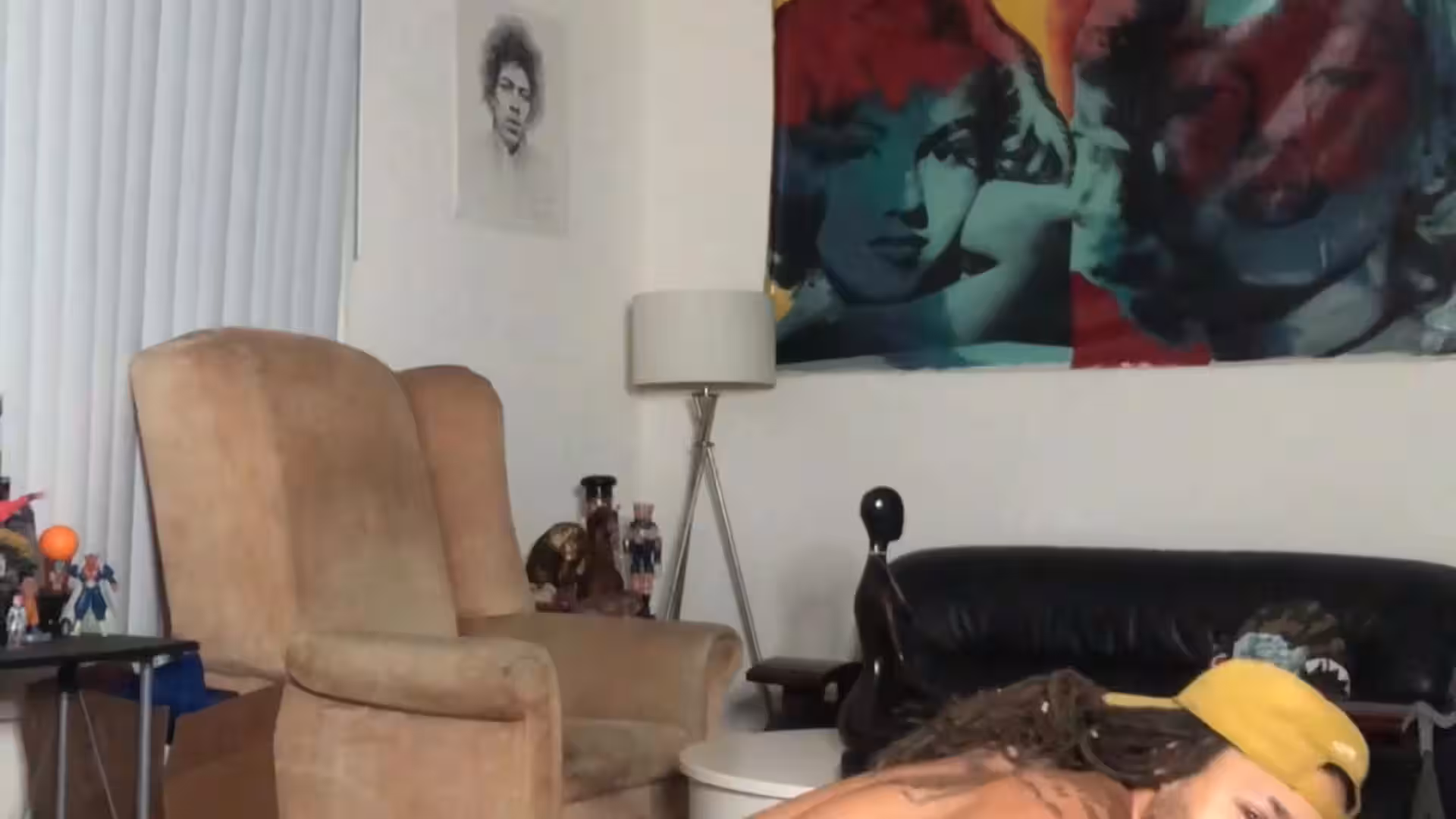 Flashman Wade dallaswade    minute video. Long overdue ass. And feet
0