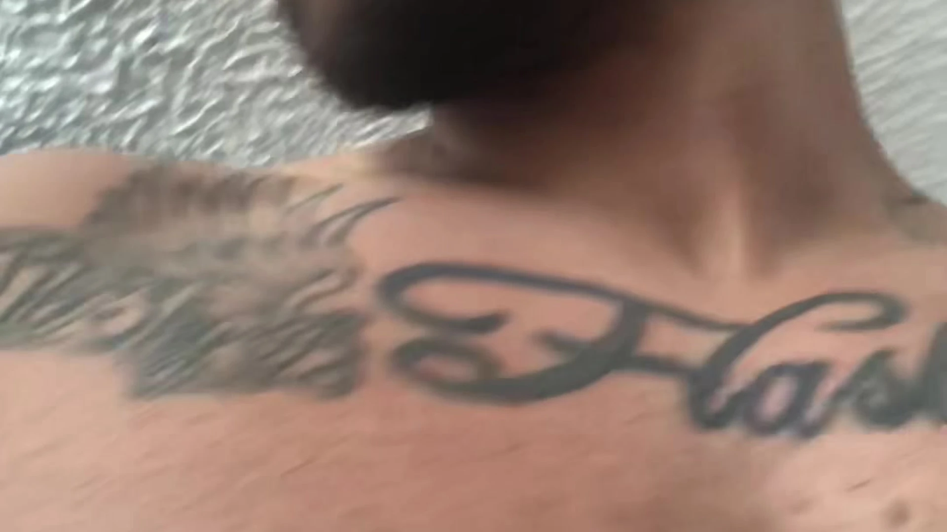 Flashman Wade dallaswade Some morning ass do u like it I sent a very special and exclusive video to messages Im real
0