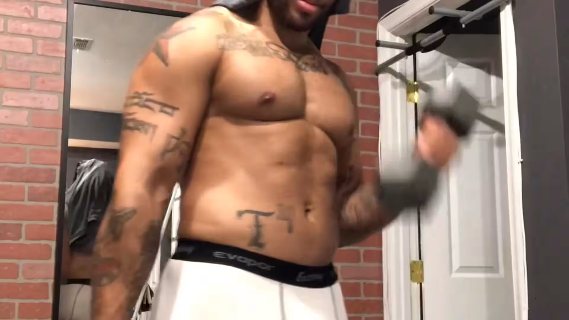 Flashman Wade dallaswade   Someone requested workout in tight white tights  so here it is  comment other suggestion
							
					 0