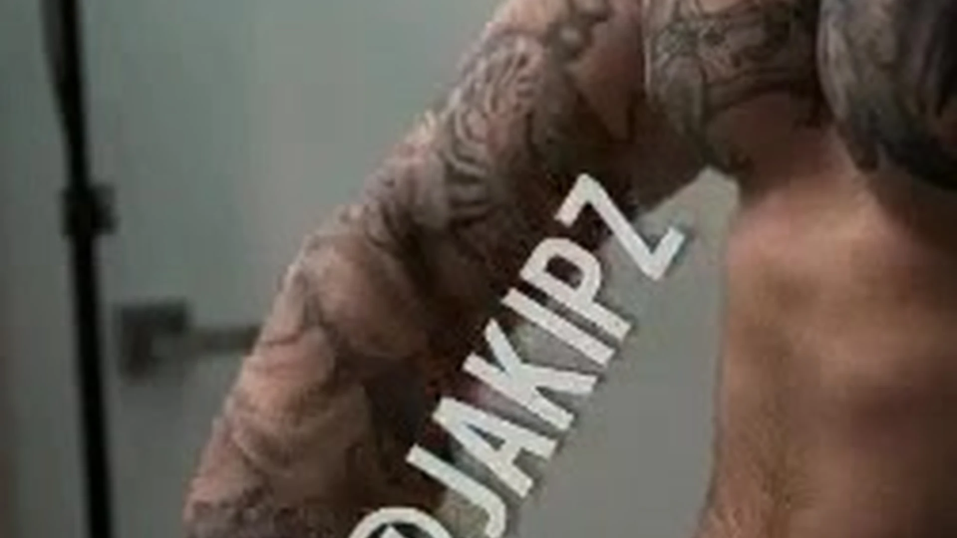 fuckboy cosplay Jakipz bussy Exposed
3