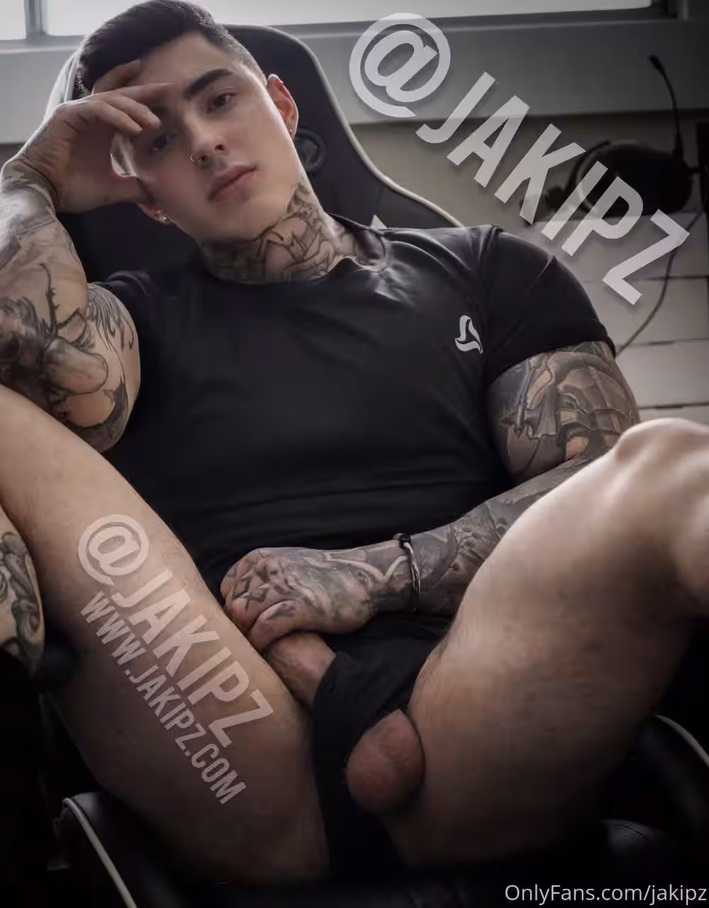 gorgeous big dick Jake Andrich sex
2