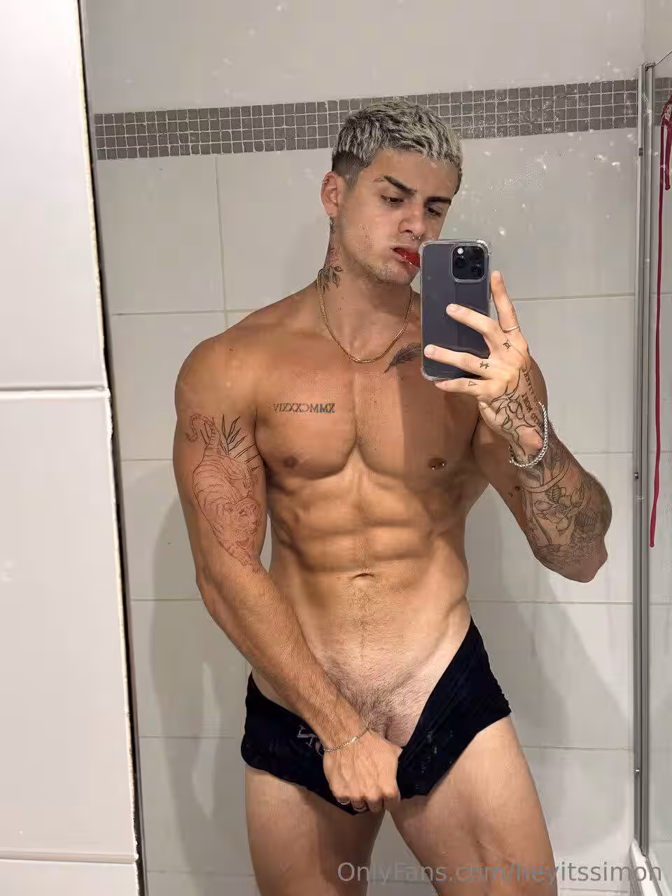 guapísimo heyitssimon onlyfans leaked
0