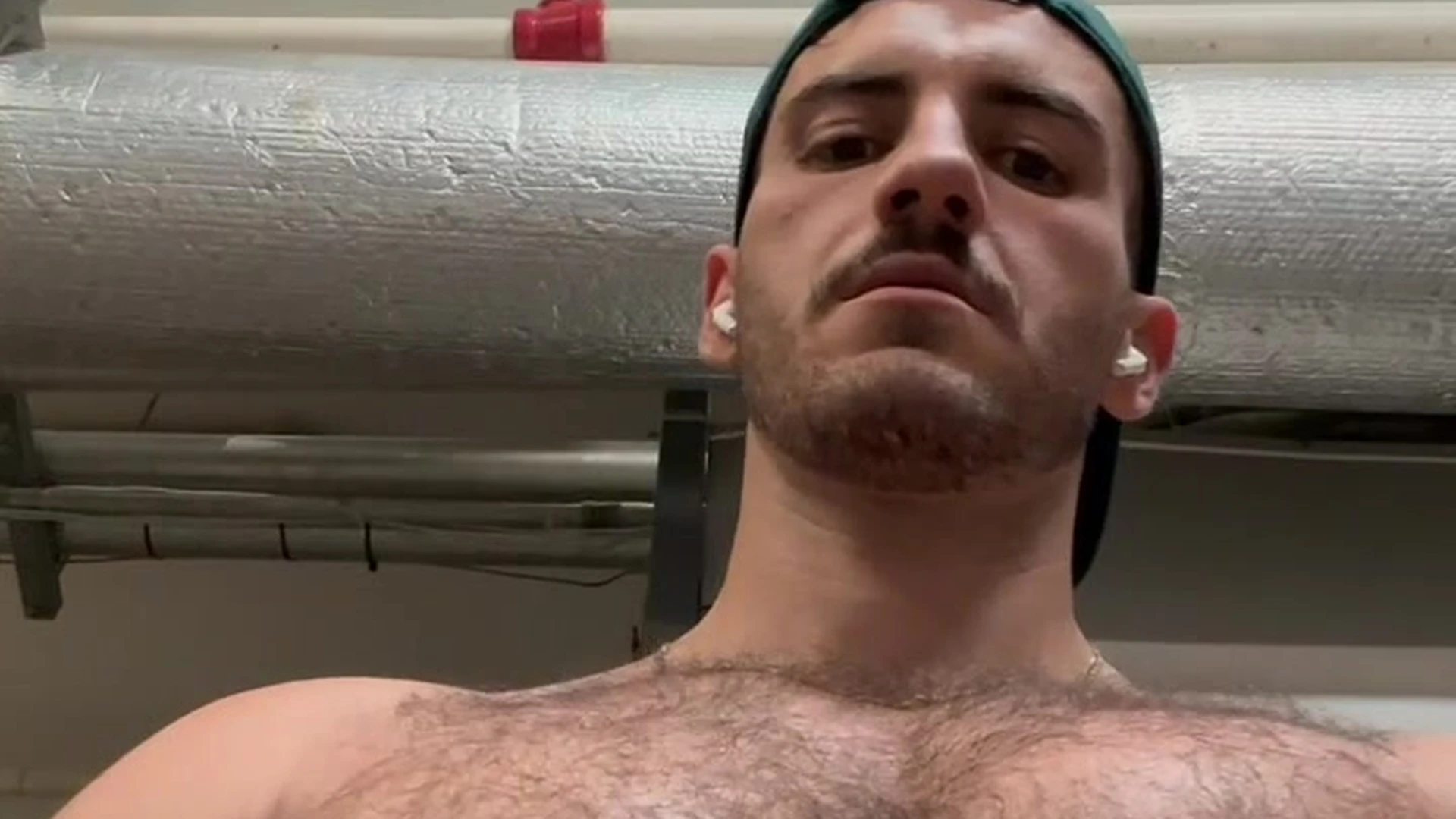 hairy Samvass   FullVID
5