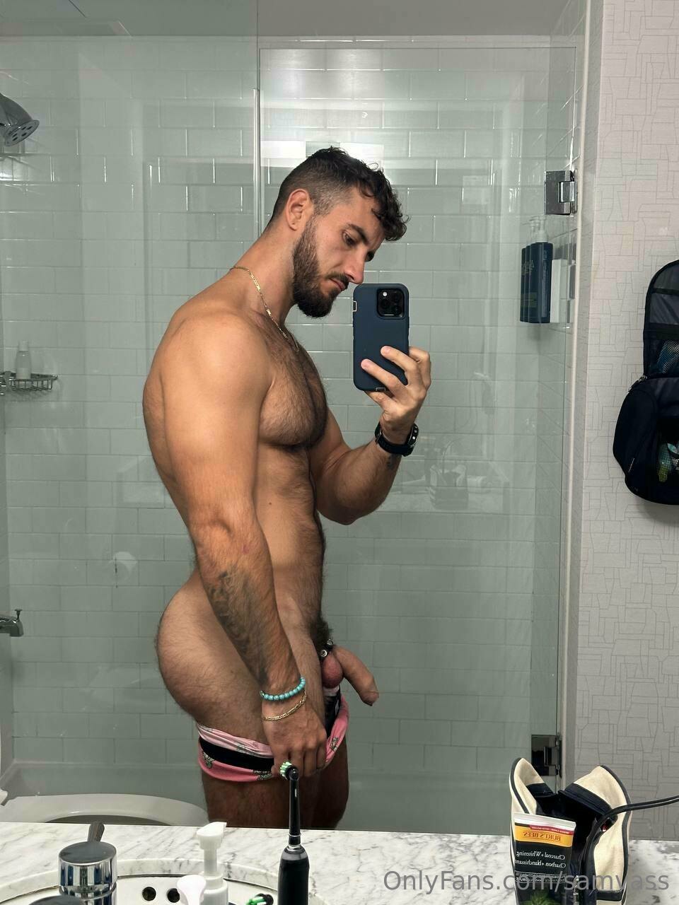 hairy Samvass nude ass
0
