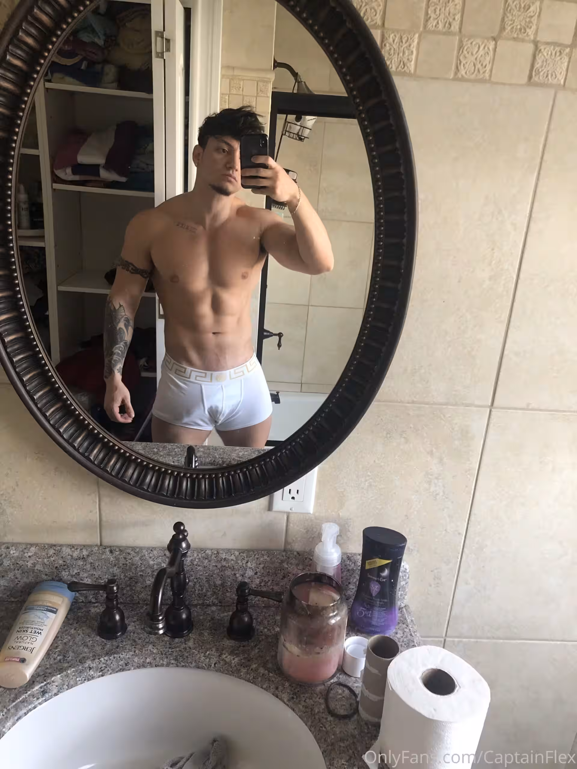 hoe jerking off body worship captainflex nude pics
3