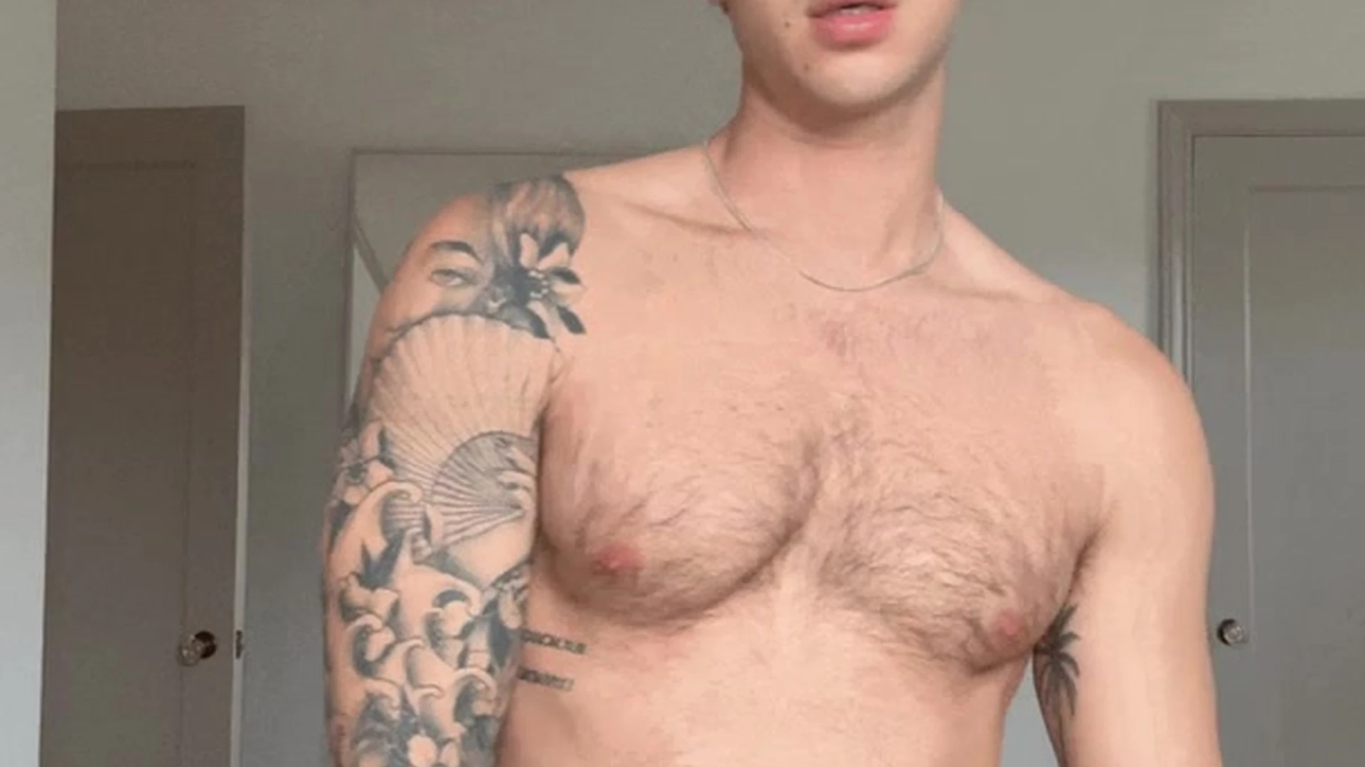 homoerotic asian Evan Lamicella l e a k e d
10