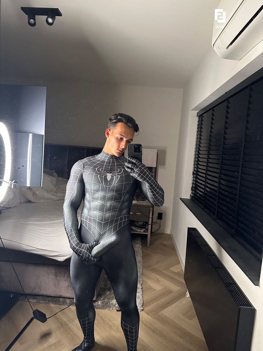hot guy levysecrets Levy Van Wilgen XXX
3