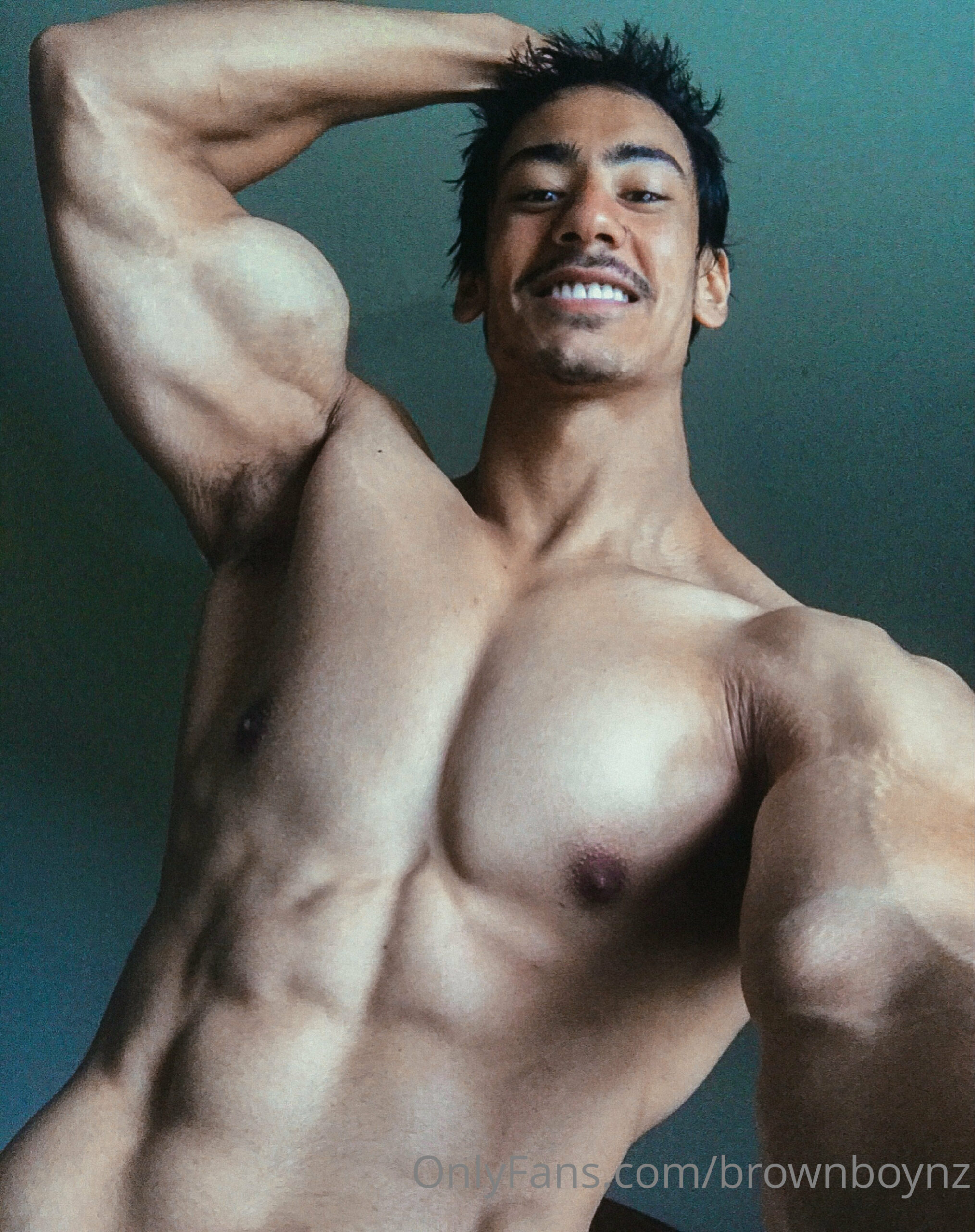 hottie brownboyfitt_ Brownboynz of Sensational
3
