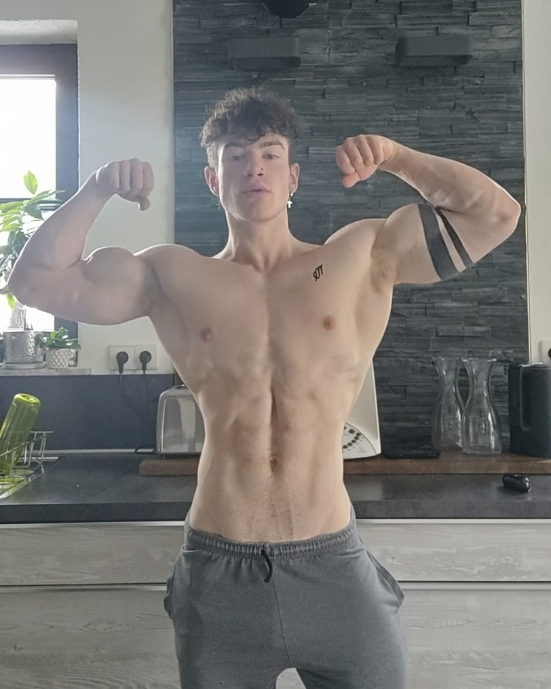 hunky tattooed maestetix Fansly leaks Sensational
2