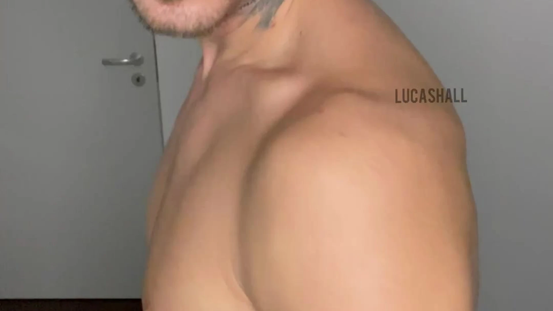 lucashall99 Lucas Hall nude hunk
6