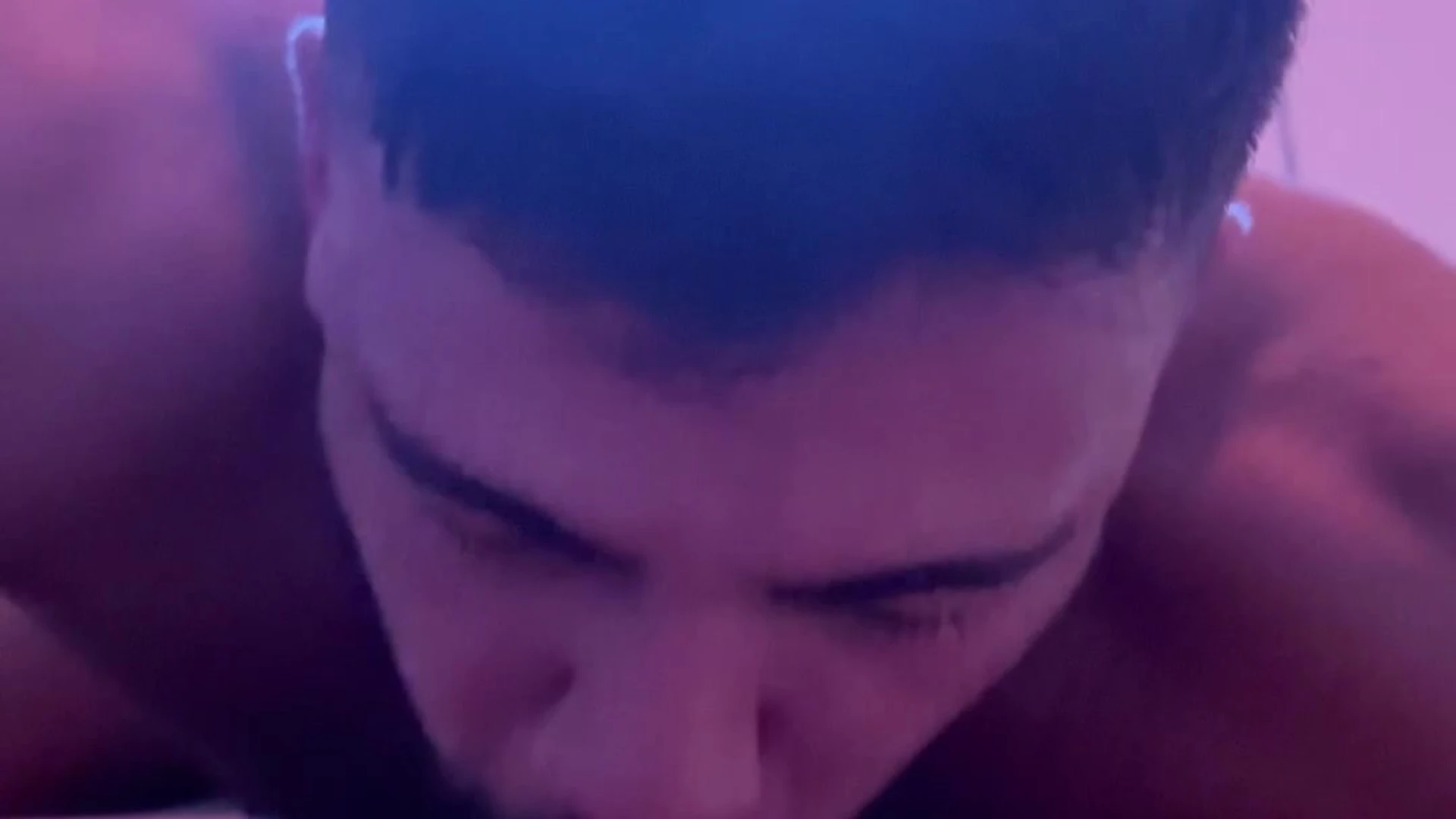 mr.bigpeach – I will confess to you that I gag a lot when I put a dick full in my mouth. Mainly a thick and big dick like this, from last night
3