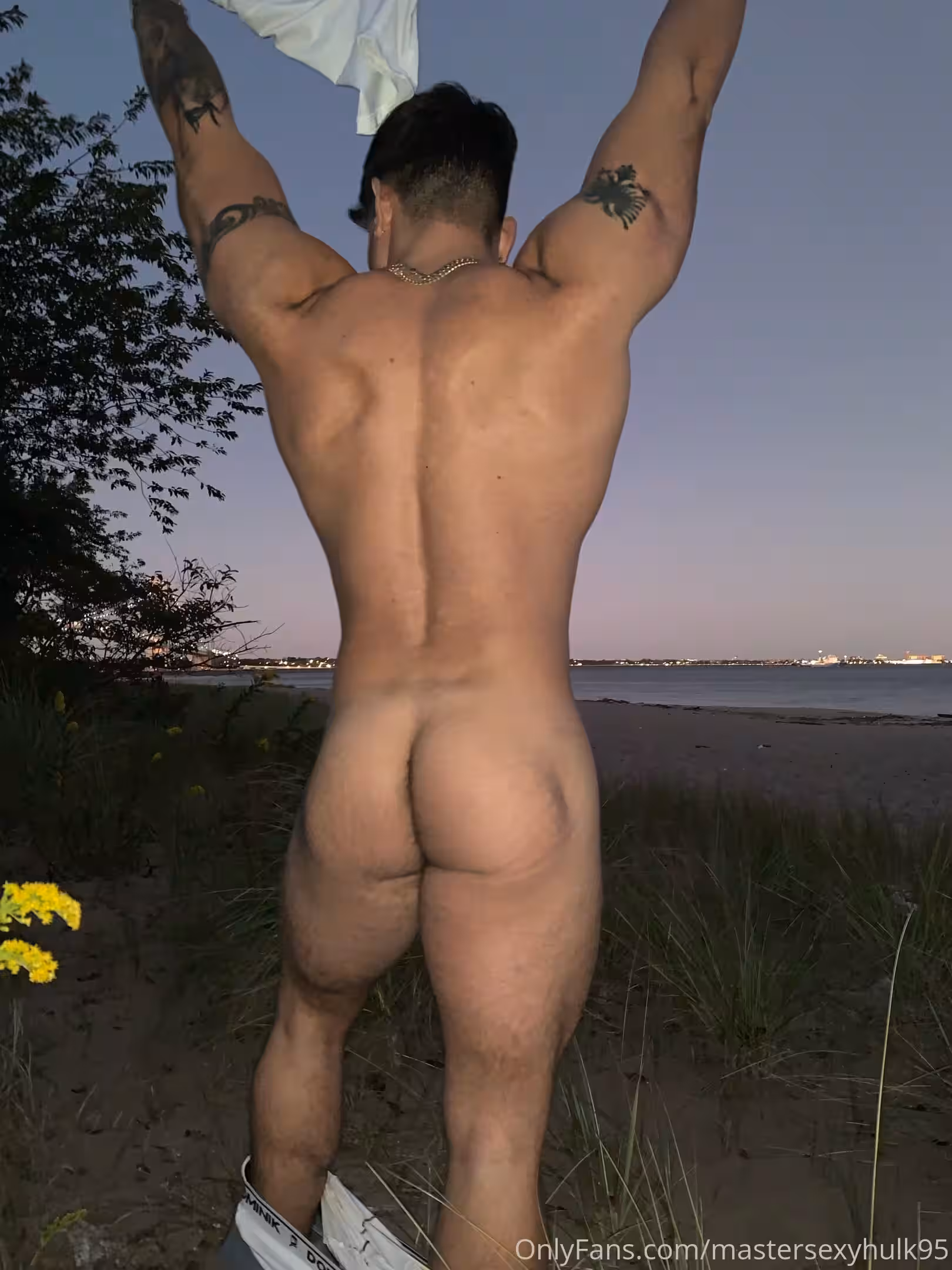 muscle wanking off  dominant captainflex
1