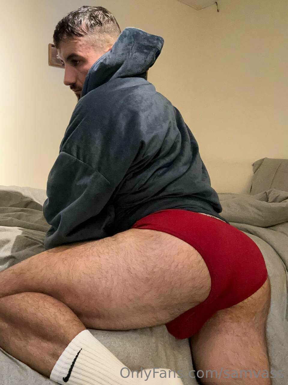 muscled hairy Sotirios Vasileiou nude
0