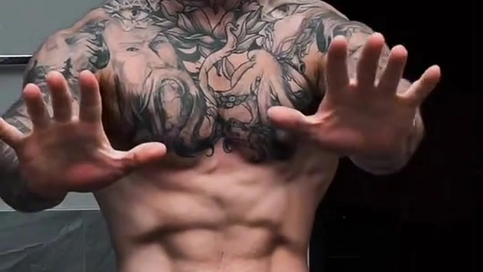 muscular jerking off dirty talk Jakipz of leaks
1