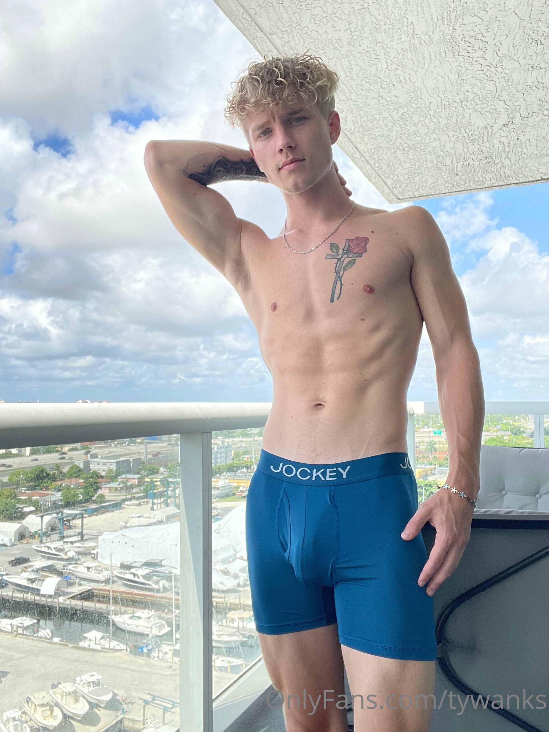 OF GUY sensual troytempts   Epic
0