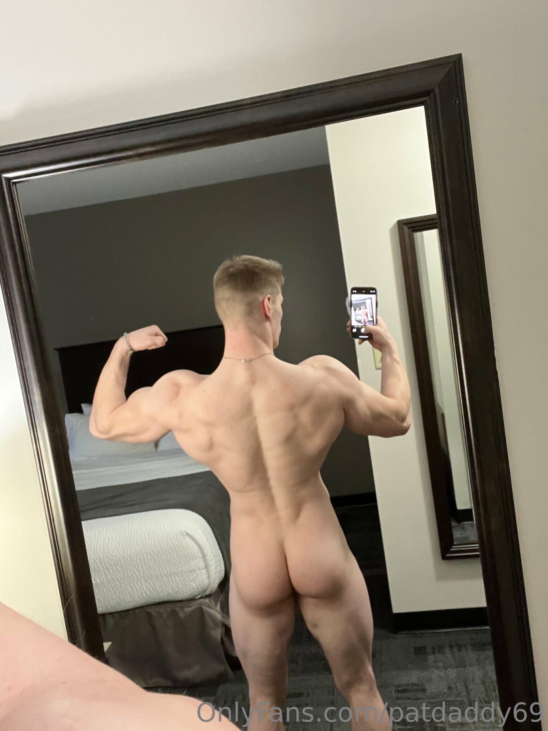 personal trainer Patrick Leblanc big pecs Full leaked video
0