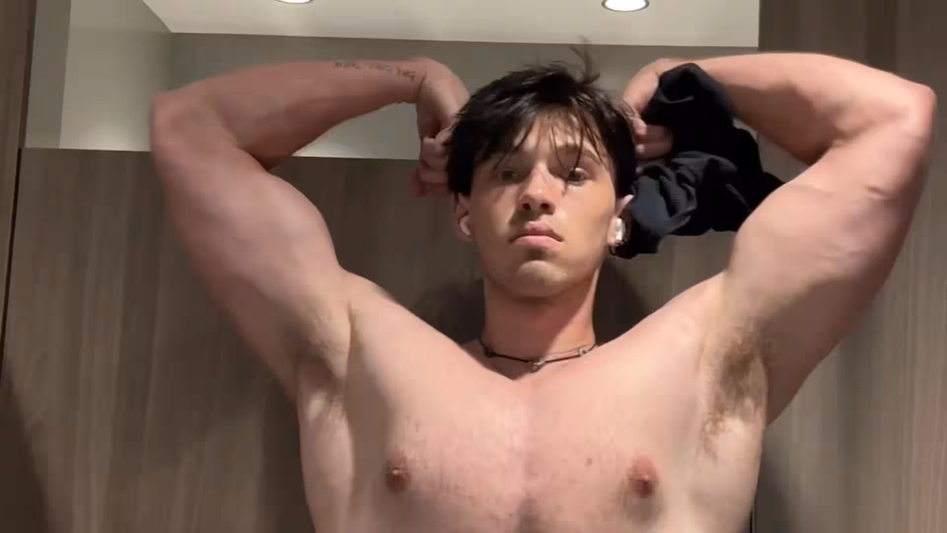 Resolute jerking off tiktok star cmschse cams
2