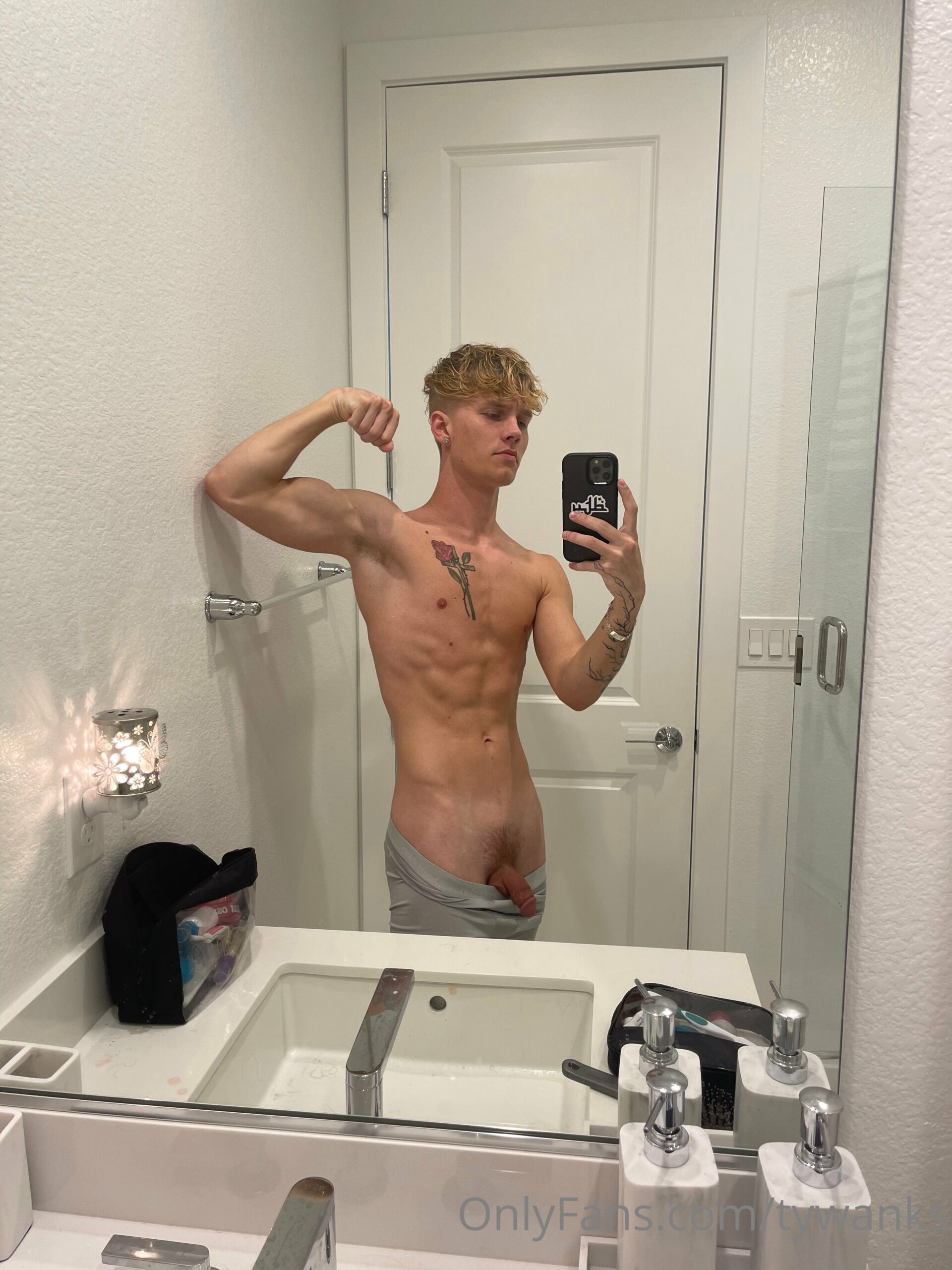 Self-assured jock tywanks Fansly leak VIDFULL Exposed
0