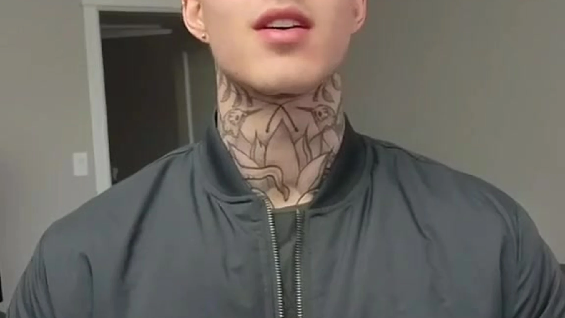 Self-assured playing with himself tiktoker Jakipz sexy onlyfans leak
0