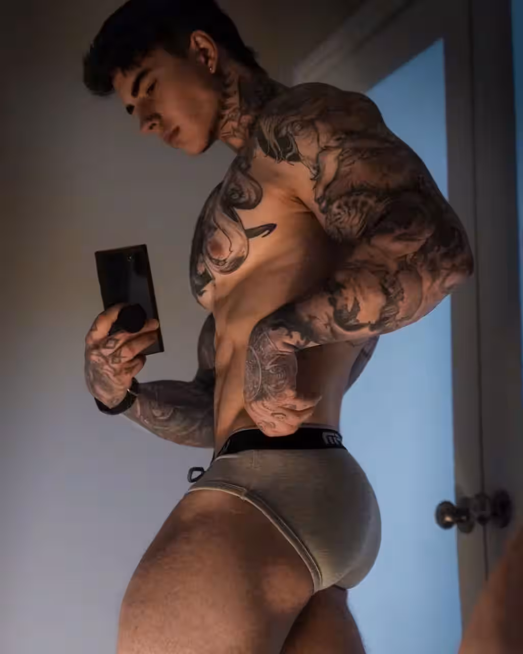 Sensational hunky tiktoker Jakipz fapello
0