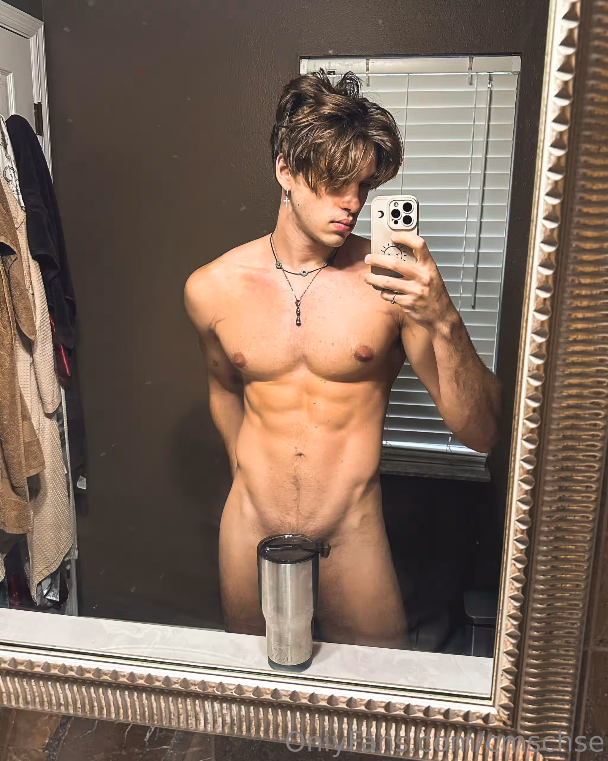 Sensational jock cmschse naked
3