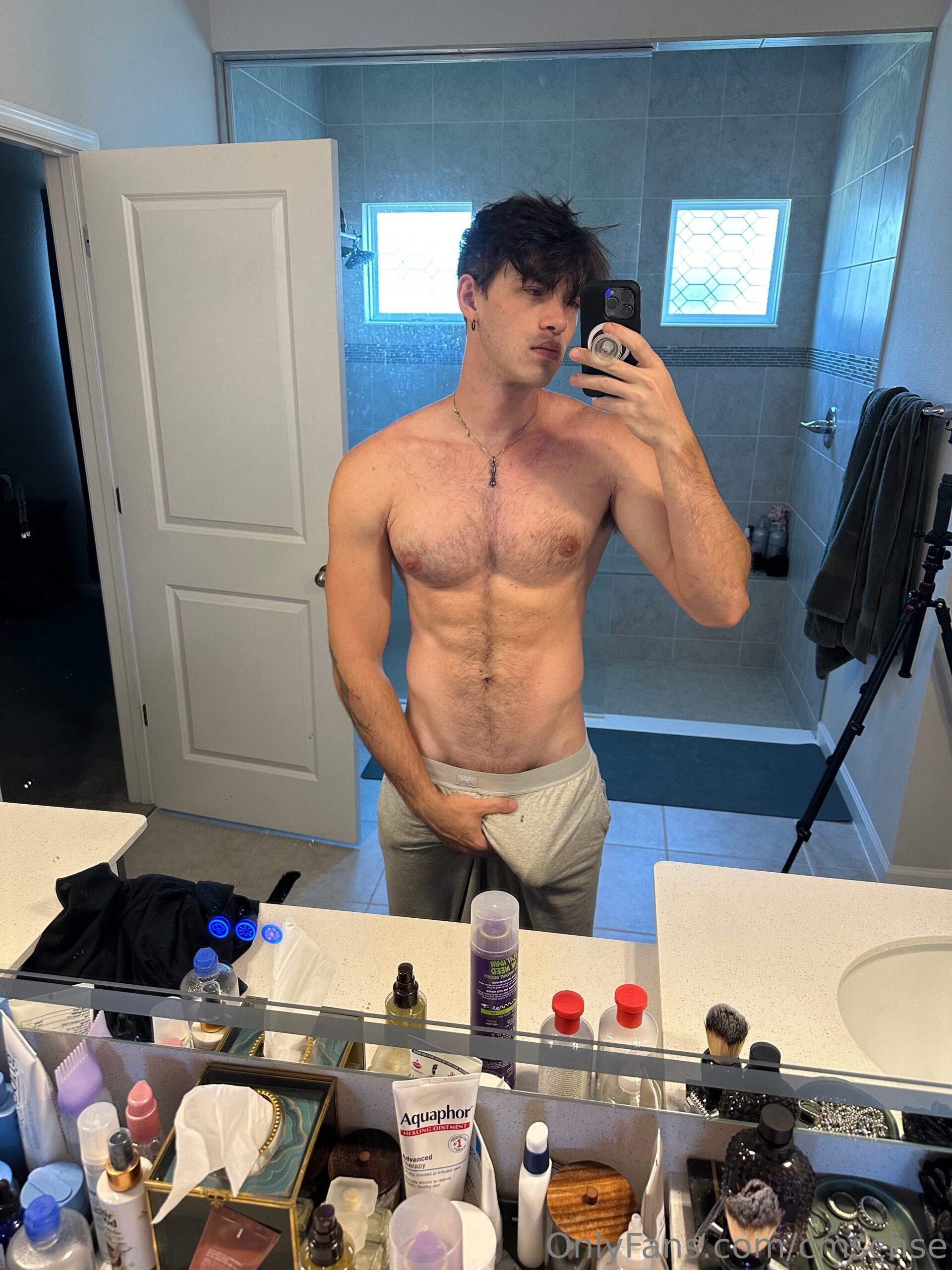 Sensational sexy bitch hot teen Chase Stobbe sex
2