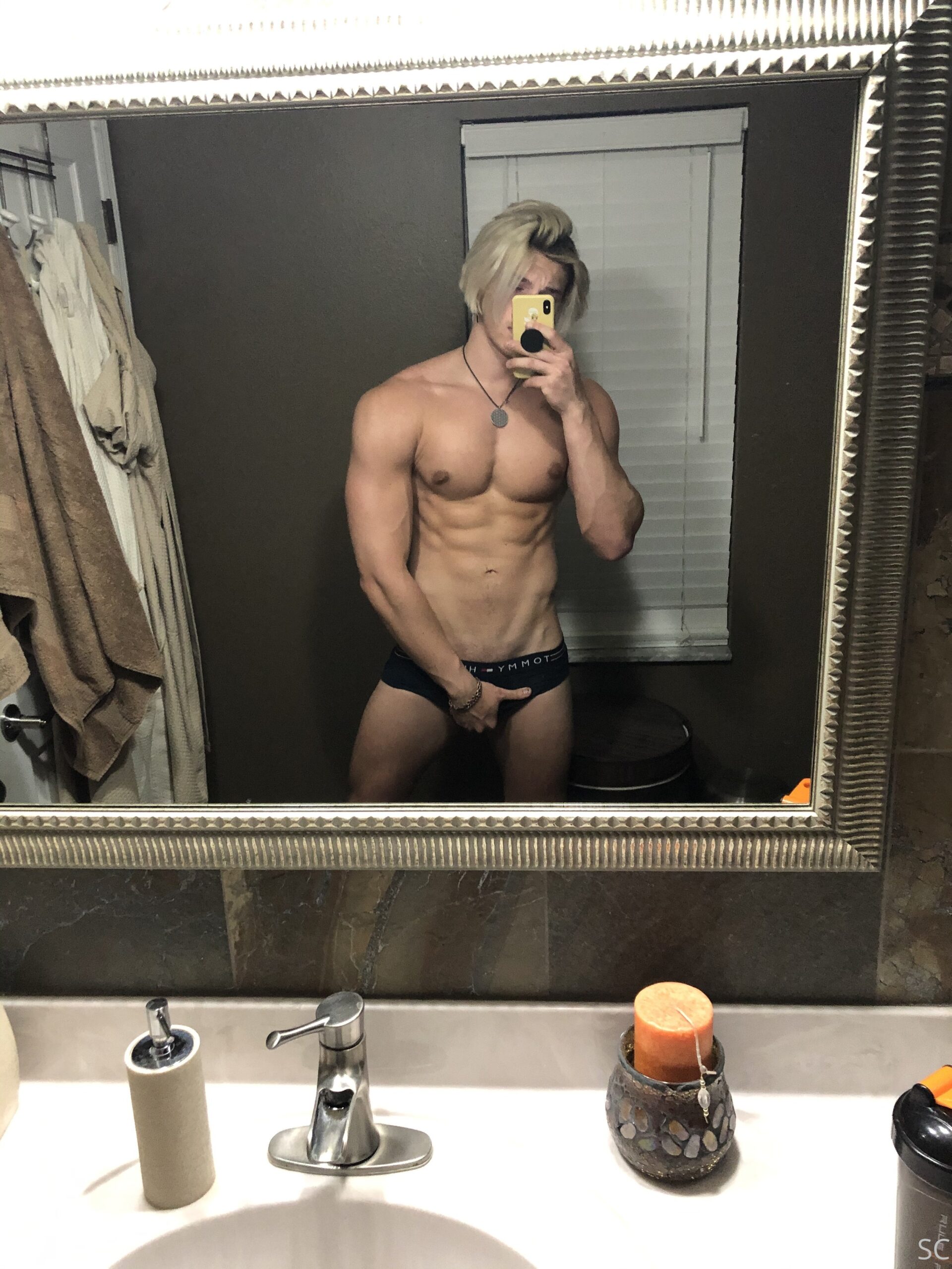 Sensational slutty babe tiktoker cmschse  huge pecs fullvideo
0