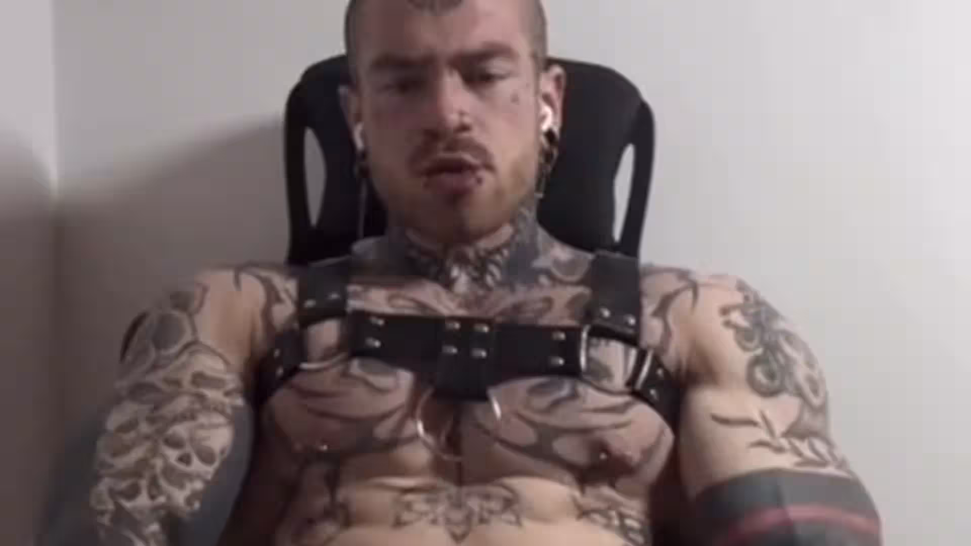 Sensational tattooed martynlifts leak xxx
4