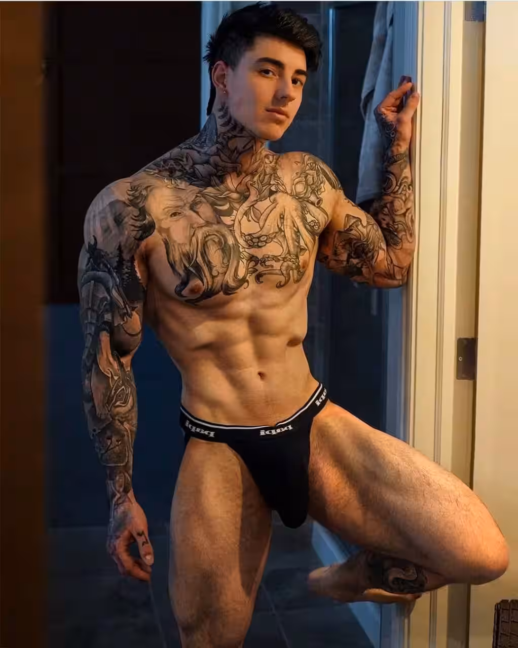 Sensational tiktok Jake Andrich big pecs
0
