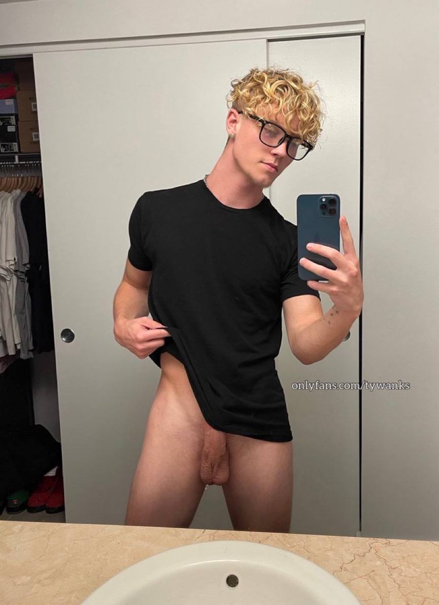 sensual troytempts leaked nudex
0