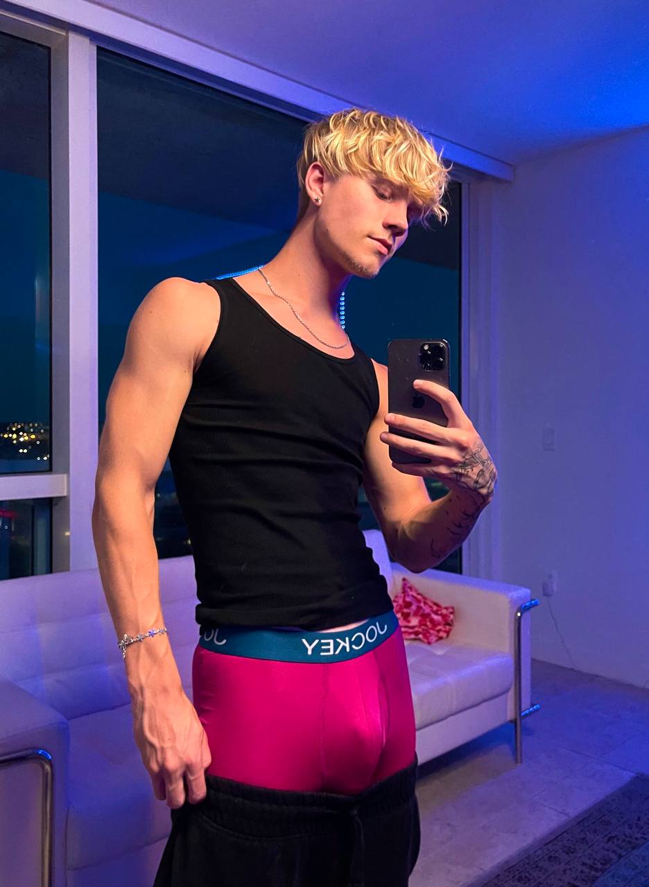 sensual troytempts Nudeleaks Sensational
0