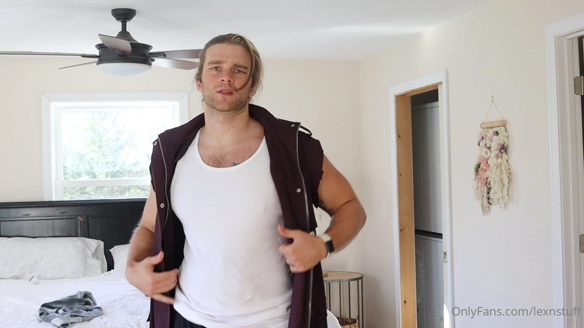 sexy BEEFY lexnstuff   Full Clip Exposed
0