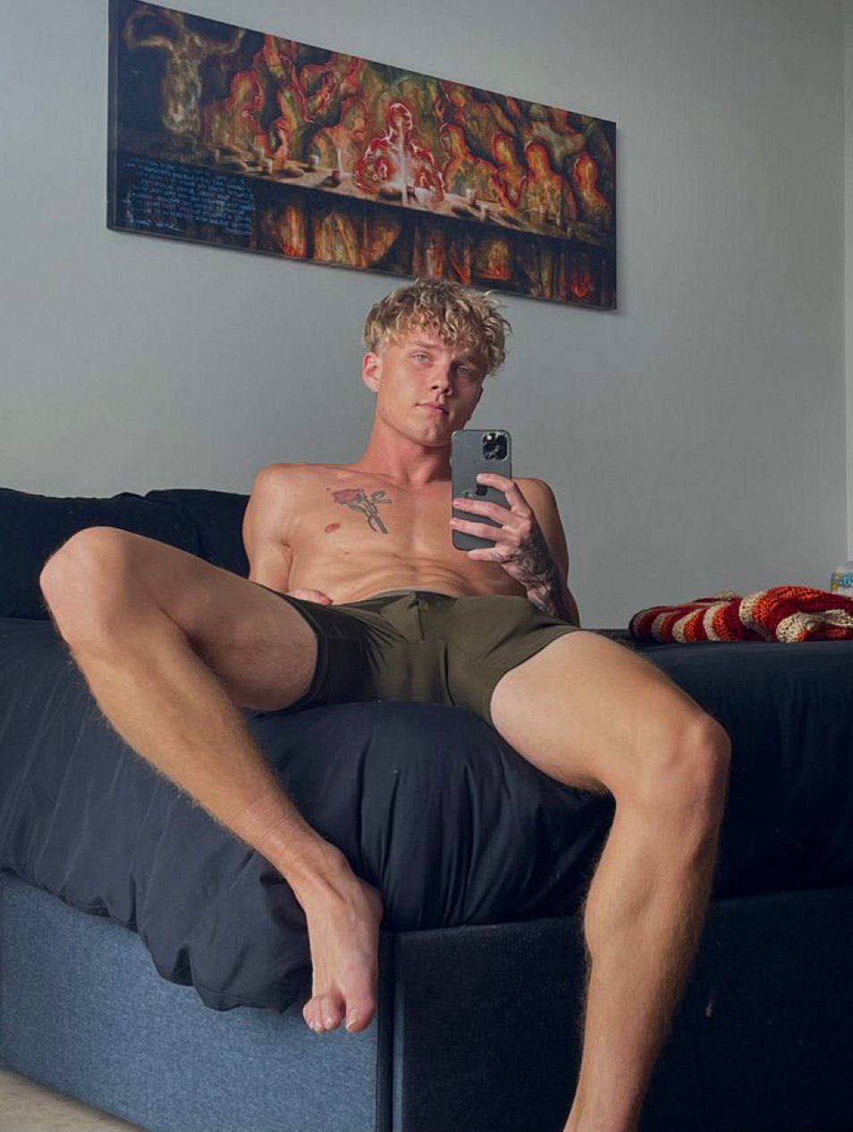 sexy bitch twinkish troytempts nude Exposed
0
